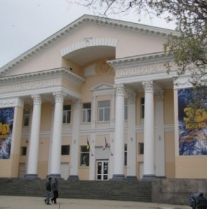 Кинотеатр «Крым» в Феодосии возобновил работу