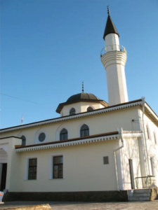 Муфтият попросит Киев разрешить конфликт с землей под мечеть в Крыму