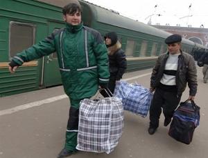 Более миллиона жителей Украины стали «заробитчанами» за последние два года