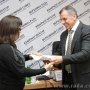 Крымский спикер вручил ключи инвалидам
