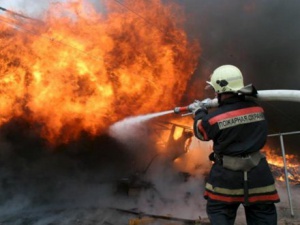 За сутки в Крыму горели две иномарки