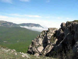 В горах в районе Алушты заблудились две туристки