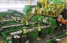 В Крыму планируется построить пять заводов по утилизации мусора