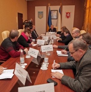 Эксперты обсудили в Совете Министров Крыма политическую ситуацию в стране