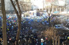 В Киеве американский телеканал заинтересовался митингующими крымчанами