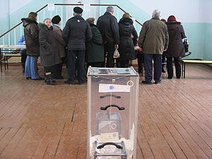 В Крыму на внеочередных выборах мэров трёх прибрежных поселков победили «регионалы»