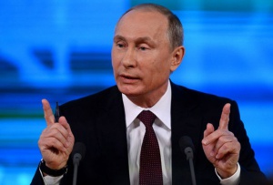 Путин о введении войск в Крым: Махать шашкой не будем