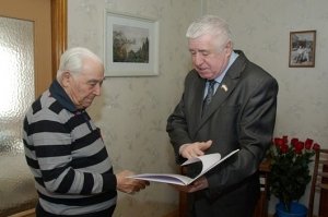Герою Советского Союза Ашоту Апетовичу Аматуни – 90 лет!