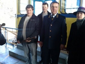 Крепость каната на подвесной дороге к Ай-Петри проверили на журналистах