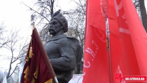 Крымский коммунист на митинге назвал Богдана Хмельницкого гетманом войска польского