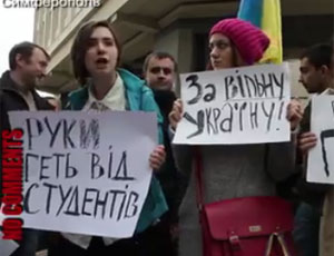 Соцопрос: Крымская молодежь разочарована в оппозиции и не знает о Дне Автономии