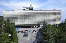 В Крыму проведут реконструкцию отеля «Ялта-Интурист» и пансионата «Донбасс»