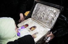 В Столице Крыма тысячи паломников приходят поклониться Дарам волхвов