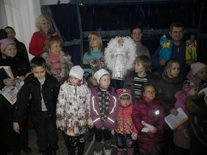 В Черноморском детям с инвалидностью показали кукольный спектакль