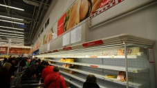 Совмин заявил об искусственном ажиотаже на продовольственном рынке в Крыму