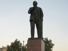 В Столице Крыма проведут опрос о необходимости демонтажа памятника Ленину