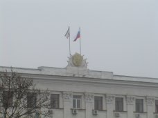 Захватчики административных зданий Крыма заявили, что не уполномочены вести переговоры