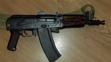 В Севастополе милиция со стрельбой задержала пьяного хулигана с автоматом