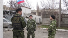 Над военкоматом Крыма подняли российский флаг