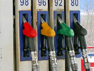 В Крым везут более дешевый бензин