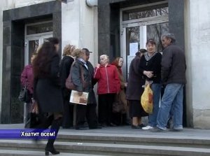 Крымчане продолжают штурмовать паспортные столы