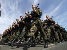 Крымские военные вернутся из Украины в течение месяца