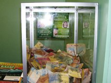 В Столице Крыма грабитель похитил из магазина коробку с пожертвованиями
