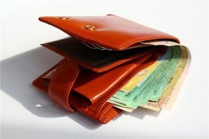 В Керчи у женщины отобрали кошелек с деньгами