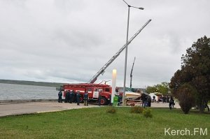 Керченские пожарные устроили выставку техники