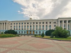 Крымский парламент принял в первом чтении закон об органах исполнительной власти