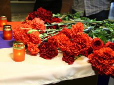 В Алуште почтили память погибших в Одессе
