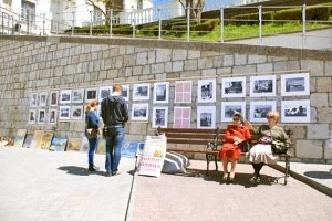 Большая фотовыставка на Приморском бульваре