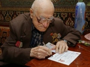 Все ветераны ВОВ получили российские паспорта в Крыму