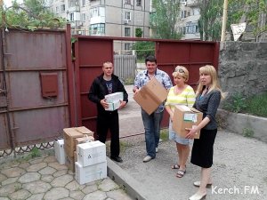 Керчане собирают гуманитарную помощь жителям Донбасса