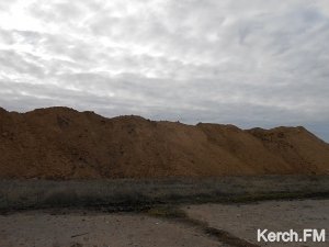 Керченская природоохранная прокуратура остановила незаконную добычу песка