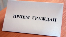 Чиновникам в Крыму поручили раз в месяц принимать граждан