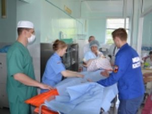 Четырех пациентов из Крыма доставили санавиацией в Москву
