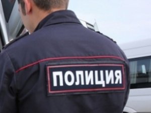 Дебошир с топором накинулся на полицейского в Севастополе