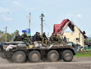 Украина направила боевую технику к границе с Крымом