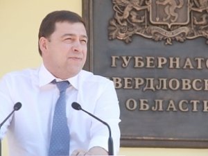 Губернатор Свердловской области приехал на два дня в Крым