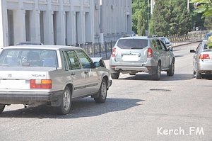 В Керчи на ул.Свердлова столкнулись два автомобиля