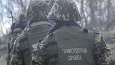 Украинских пограничников обвинили в незаконных обысках пассажиров на границе Крыма