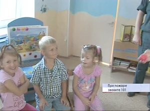 Сотрудники МЧС Росси в Крыму проводят месячник пожарной безопасности