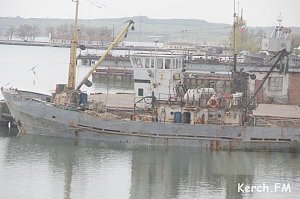 Керченские рыбаки не могут выйти в море