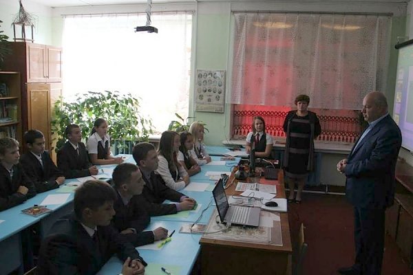 День знаний в Татарстане. В.Н. Лихачев посетил ряд образовательных учреждений Республики Татарстан