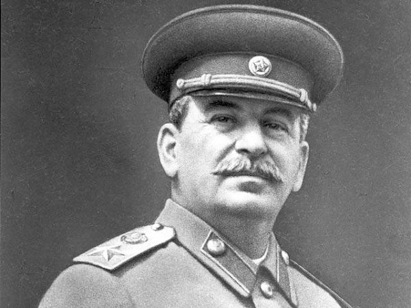 Русский бард Александр Харчиков: "Сталин, Советская Победа и Новороссия!"