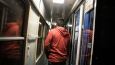 В Армянске пограничники четыре часа снимали с поезда украинскую гражданку