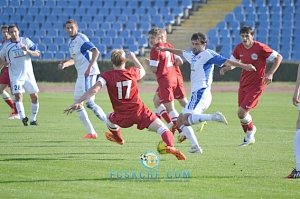 Севастопольские футболисты трижды сыграли вничью