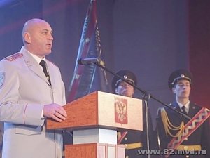 Владимир Константинов поздравил сотрудников органов внутренних дел с профессиональным праздником