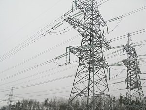 Украина вдвое сократила поставки электроэнергии в Крым